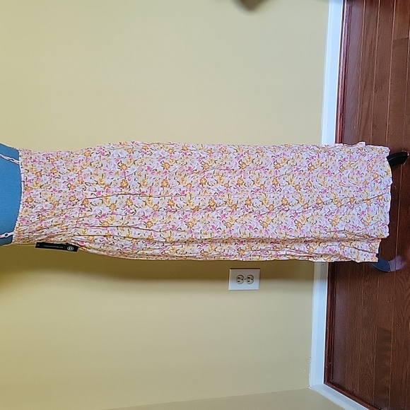 NWT As U Wish Floral Maxi Dress - Picture 6 of 11